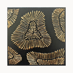 „Golden Growth“ – abstraktes Struktur-Original in Schwarz & Gold, 15 × 15 cm